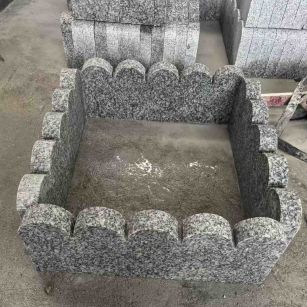 黑龙江 花边石、花坛围栏石、花池界石、菜园栅栏石、镶边石、波浪状界石介绍