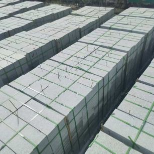黑龙江 芝麻白1.8公分火烧300*600地铺，清仓大甩卖