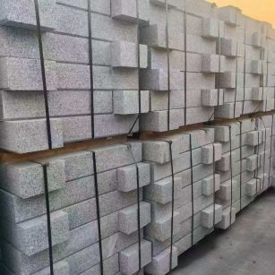 黑龙江 芝麻白路沿石