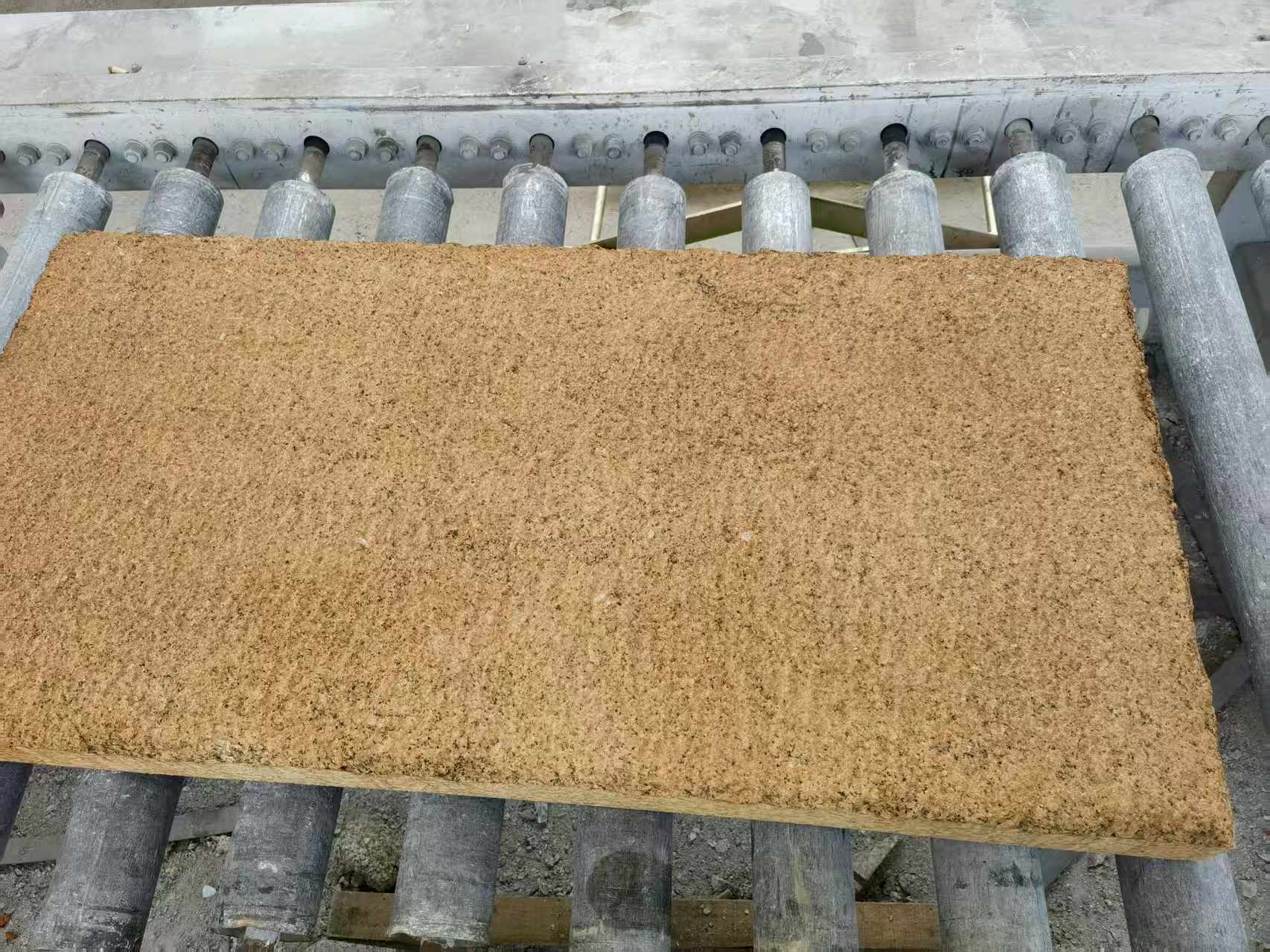 黑龙江 菠萝面老石板，做旧仿古石，流水线生产加工