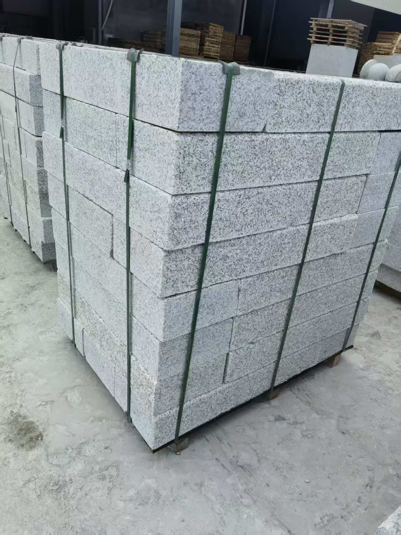 黑龙江 芙蓉白火烧两面路沿石