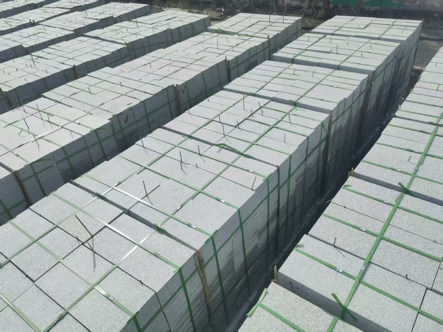 黑龙江 芝麻白1.8公分火烧300*600地铺，清仓大甩卖