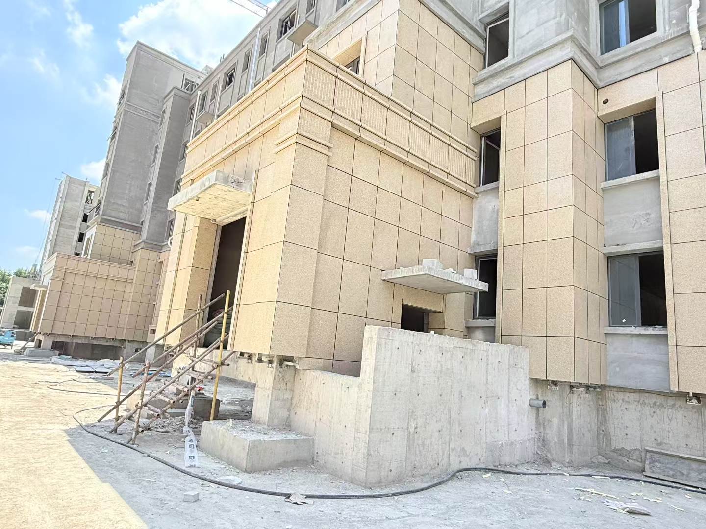 黑龙江 黄金麻干挂，工地实拍