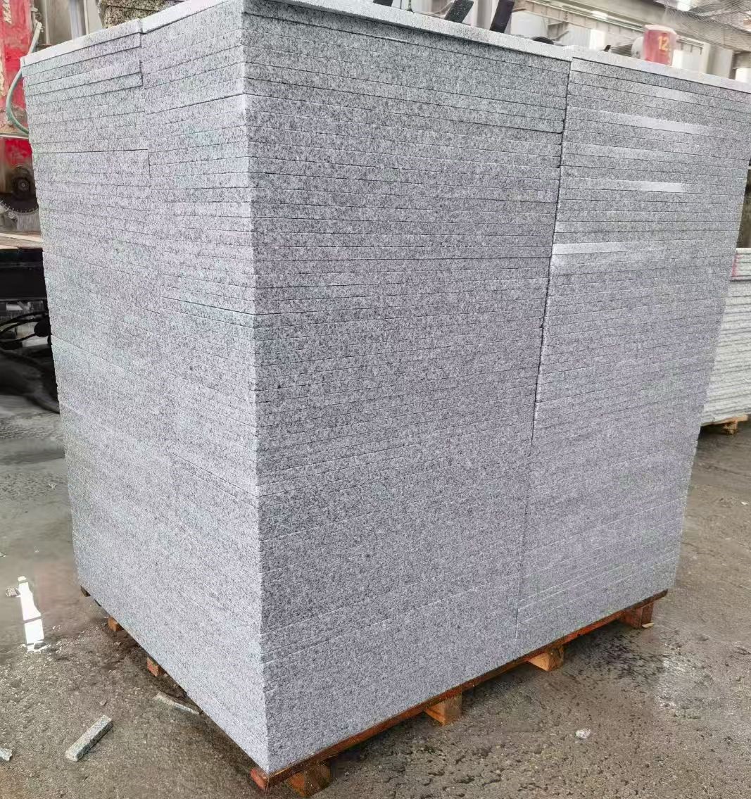 黑龙江 火烧面地铺石，街道广场园林市政工程板，1.8~5.0厚均有现货