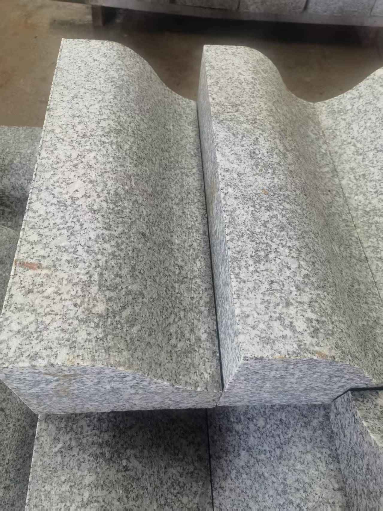 黑龙江芙蓉白S型拉丝面路沿石